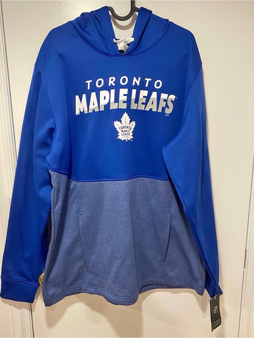 Men's Toronto Maple Leafs Pullover Size XL